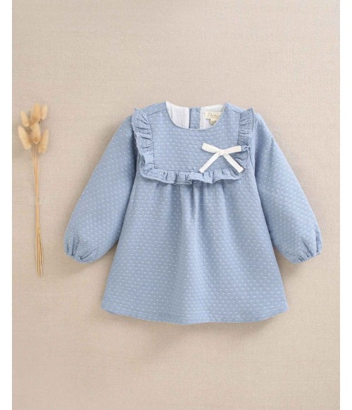 Vestido azul con volante y...