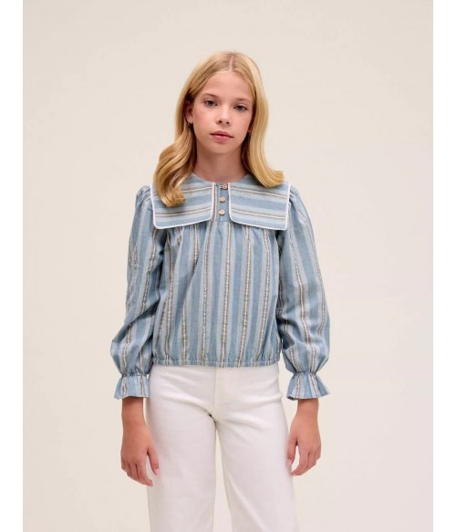 Blusa azul con rayas y...