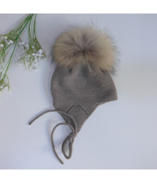 Gorro lana orejero topo con pompon pelo natural